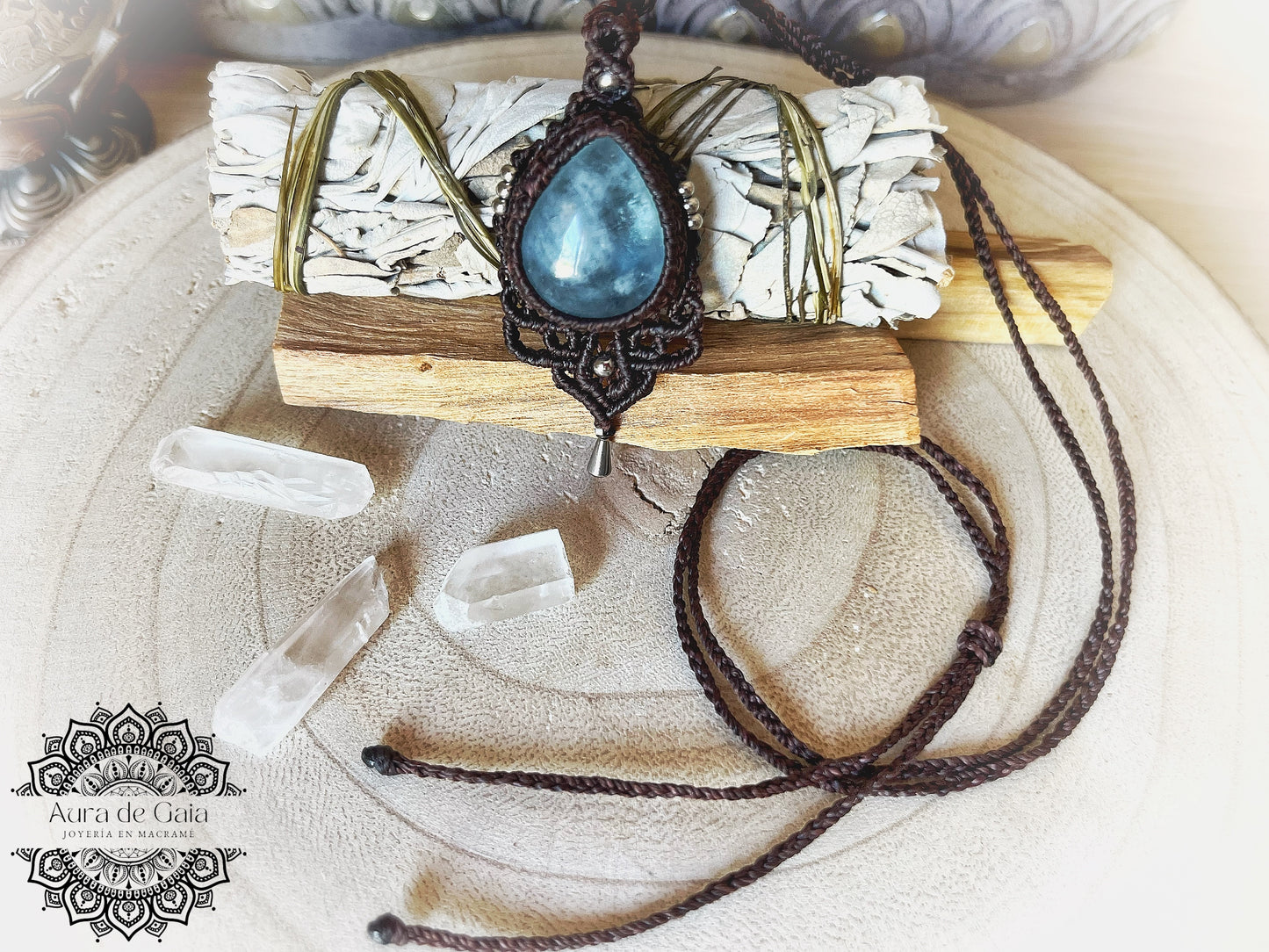 Colgante Boho de Aguamarina en Macrame - Aquamarine Boho Choker in Macrame