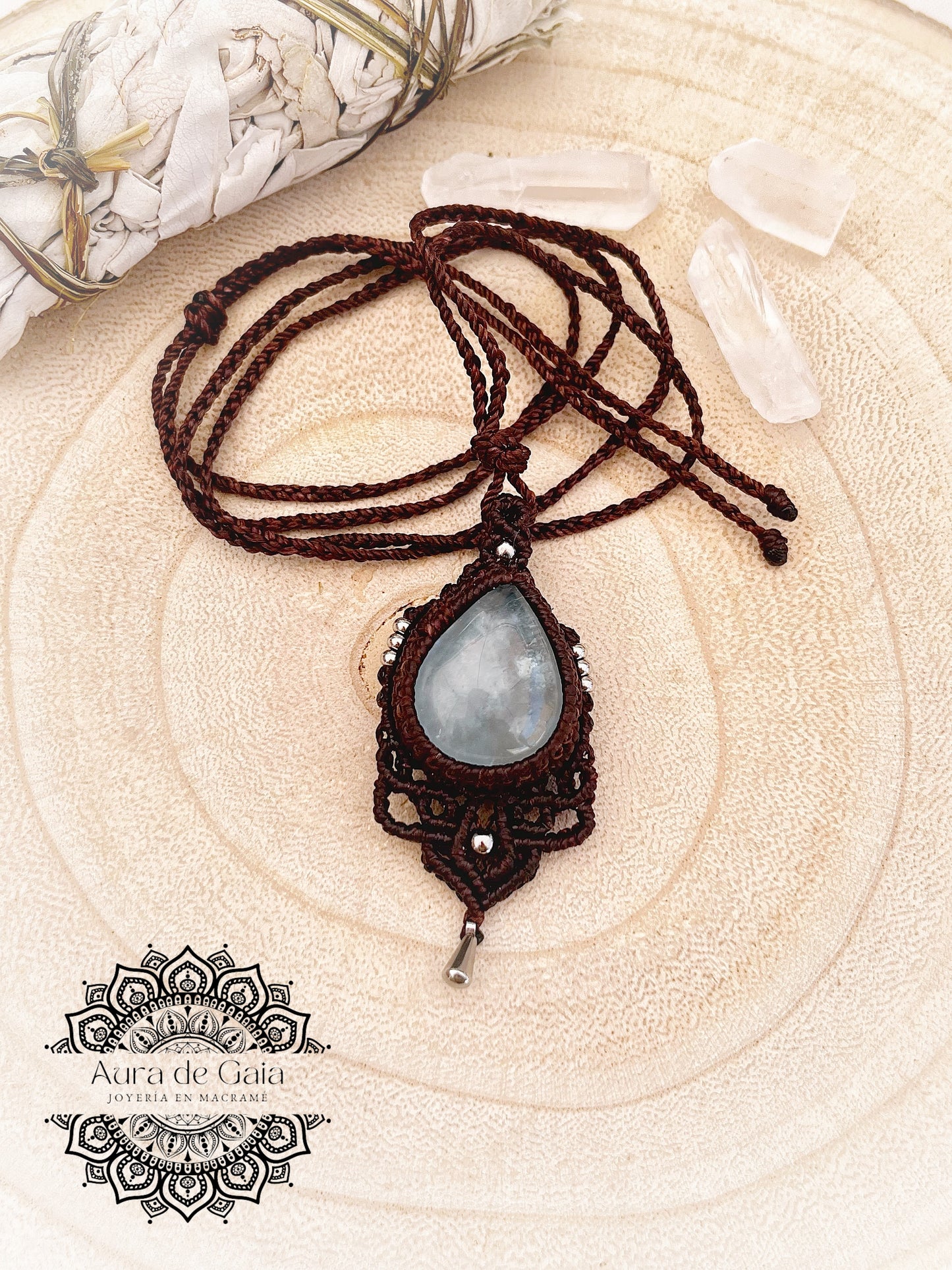 Colgante Boho de Aguamarina en Macrame - Aquamarine Boho Choker in Macrame