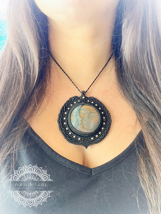 Colgante Sol y Luna en Labradorita - Labradorite Sun and Moon Pendant