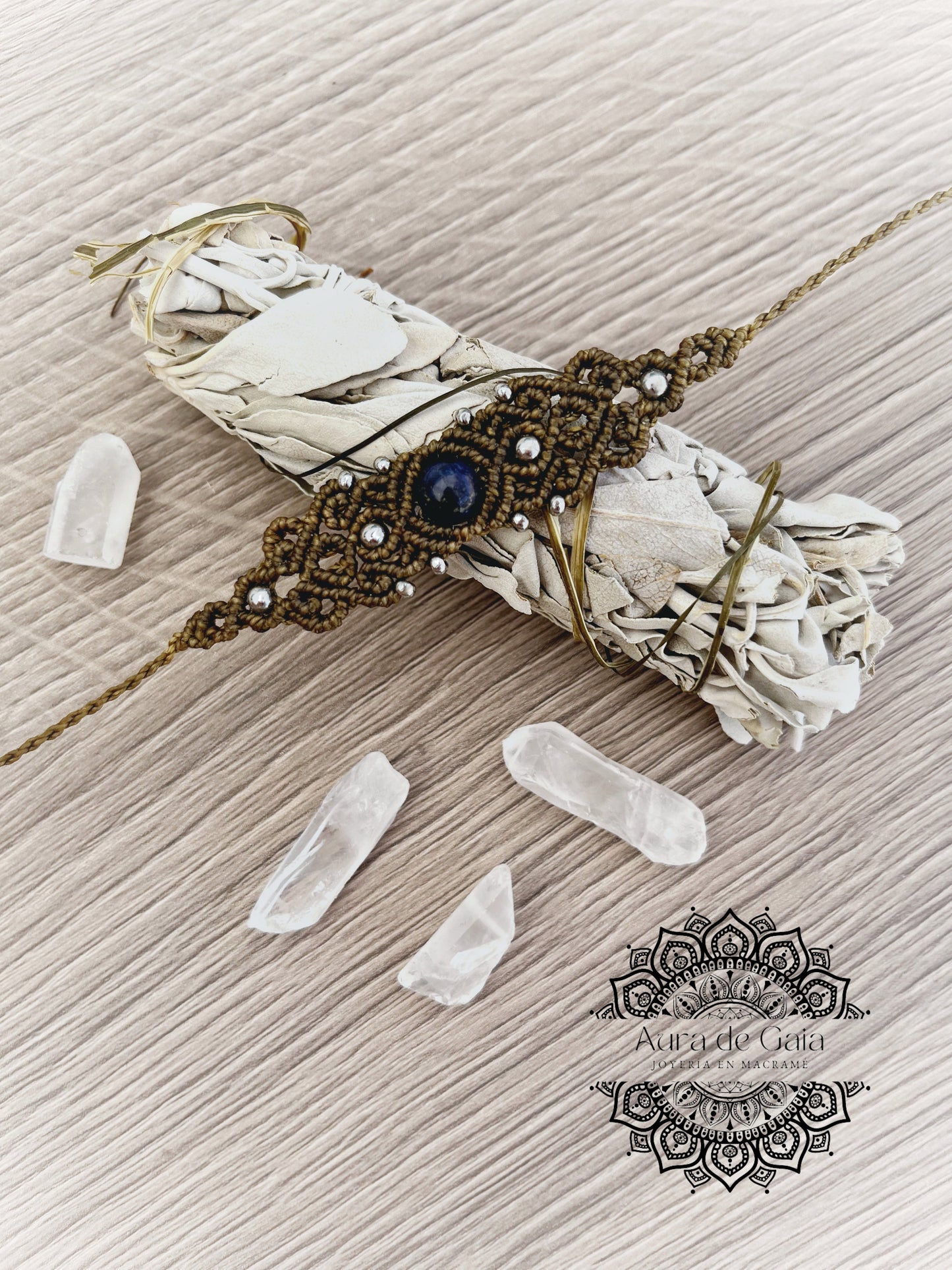 Pulsera Boho Hippie con Lapislázuli y Acero Inoxidable en Macrame - Boho Hippie Bracelet with Lapis Lazuli and Stainless Steel Beads by Macrame