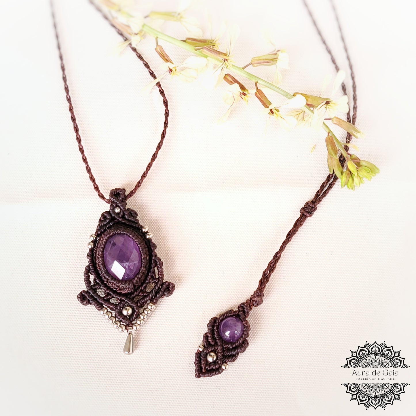 Collar De Macrame con Amatista Natural / Macrame Necklace with Natural Amethyst Quartz