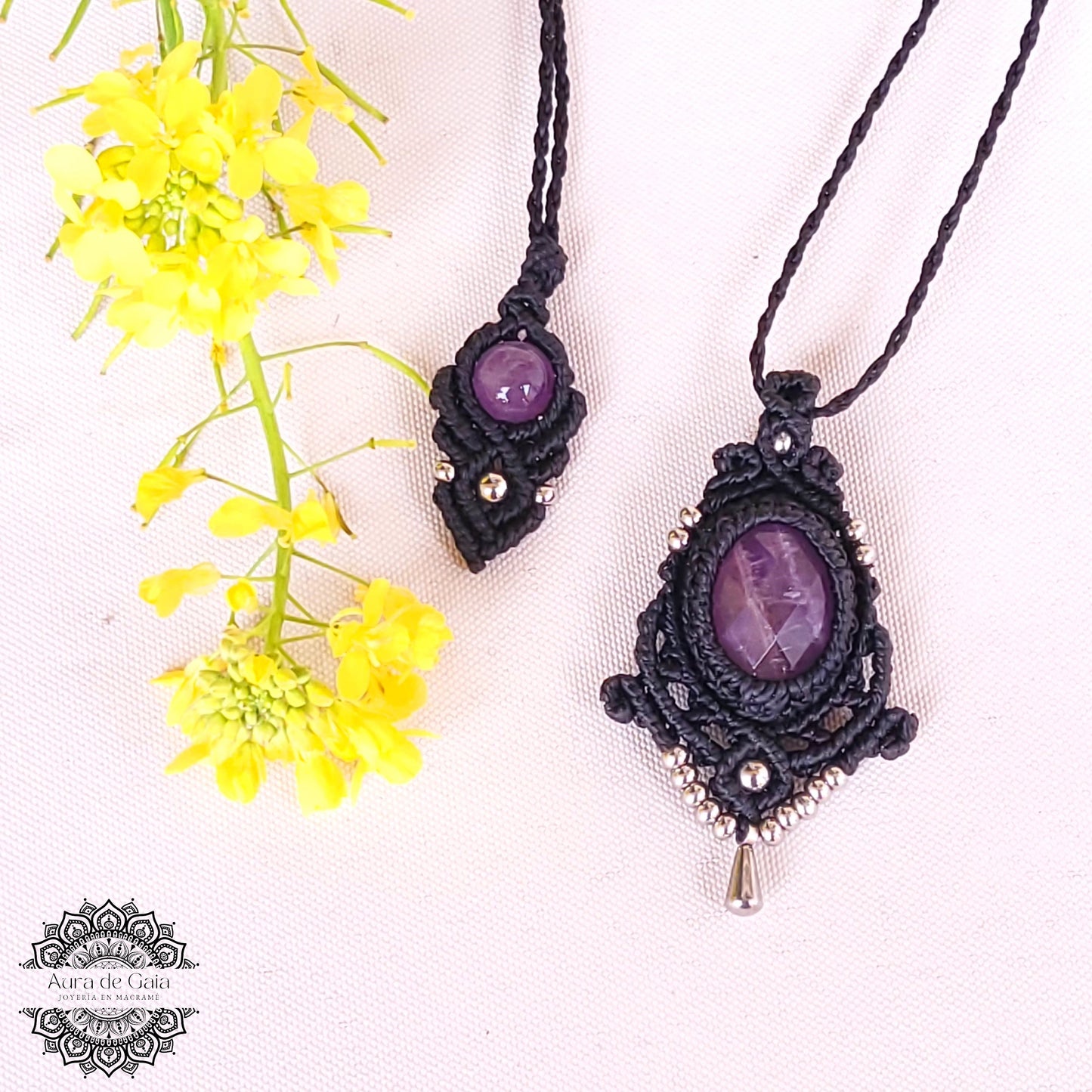 Collar De Macrame con Amatista Natural / Macrame Necklace with Natural Amethyst Quartz