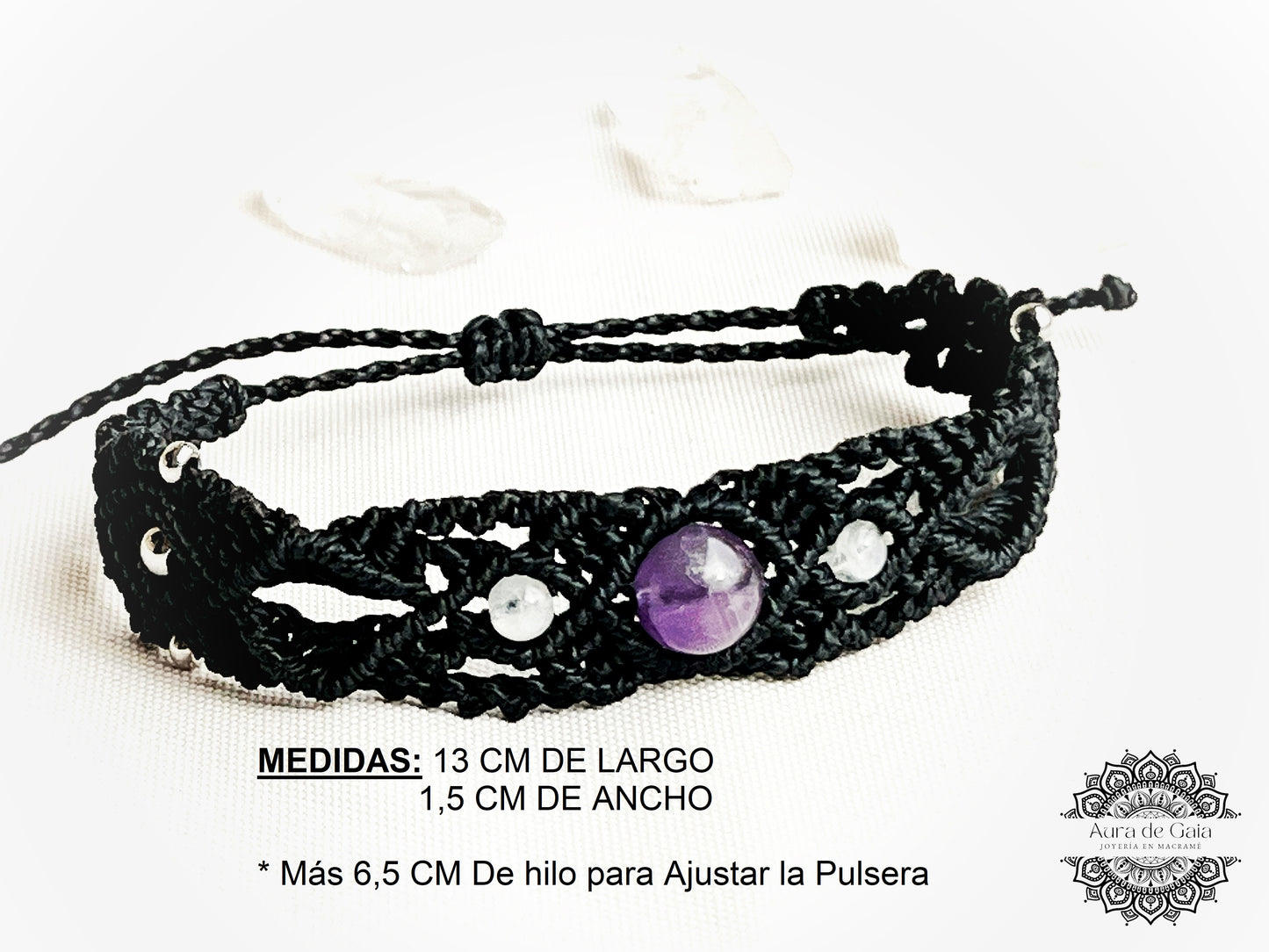 Pulsera de macrame con Cuarzo Amatista y Piedra Luna en color Negro - Macrame bracelet with Amethyst Quartz and Moonstone in Black color