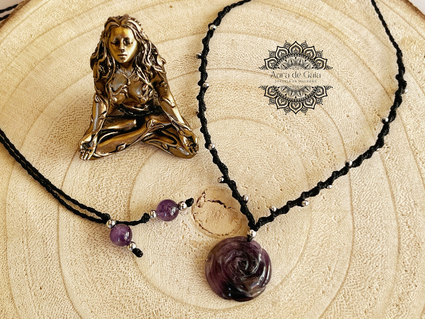 Colgante Flor de Amatista Natural y Cuentas en Acero Inoxidable - Natural Amethyst Flower Pendant with Stainless Steel Beads